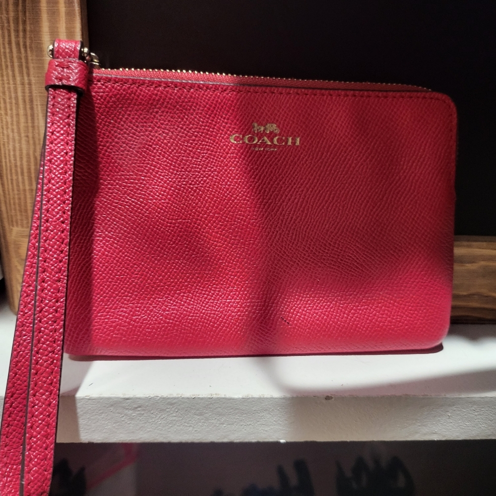 Coach wristlet wallet